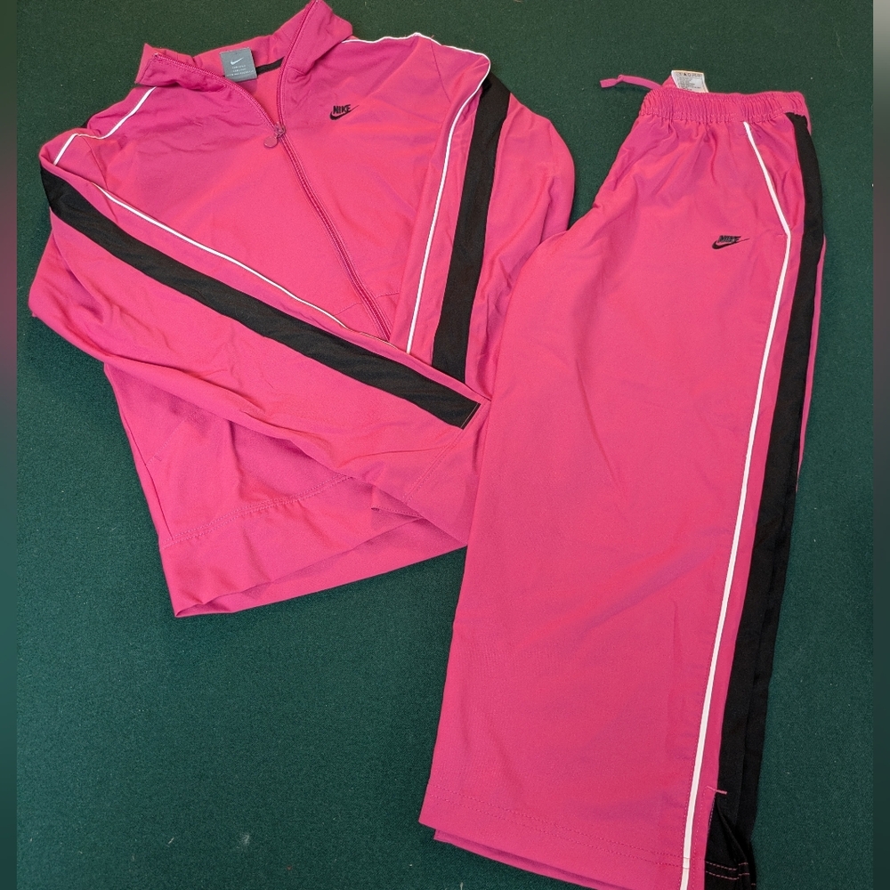 Nike Pink and Black Y2K Vintage